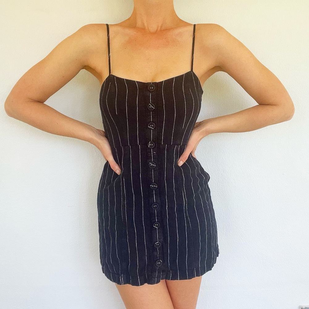 Forever 21 black pinstripe spaghetti strap button front mini dress size small